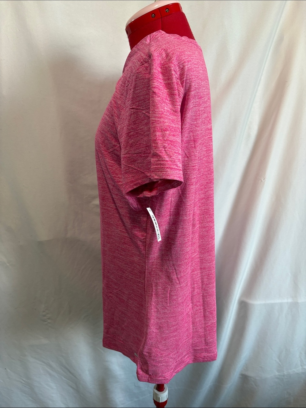Amazon Essentials Heather Raspberry Short-Sleeve Tee - Picture 4 of 6